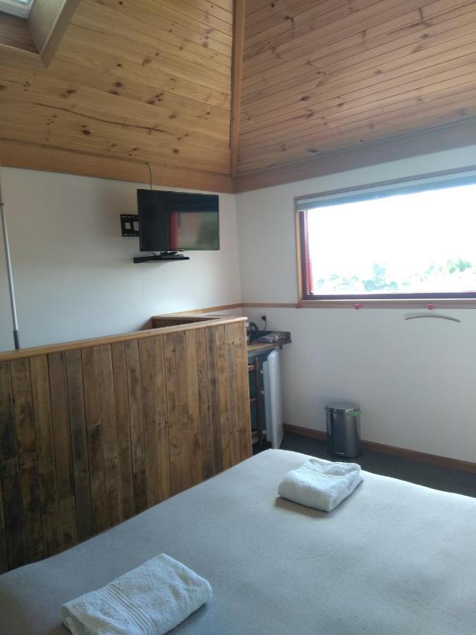 Cherry Top Farmstay - Boutique Eco Village Lilydale エクステリア 写真